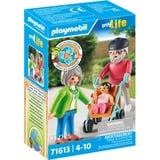 PLAYMOBIL 71613 My Life Großeltern mit Baby, Konstruktionsspielzeug 