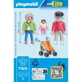 PLAYMOBIL 71613 My Life Großeltern mit Baby, Konstruktionsspielzeug 